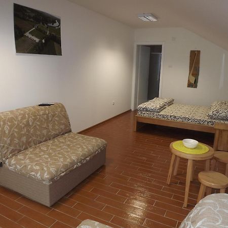 Guest House Zasavica Εξωτερικό φωτογραφία